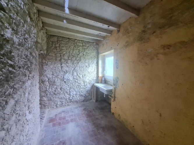 Photos 3 - Rurale - Maison de campagne à rénover