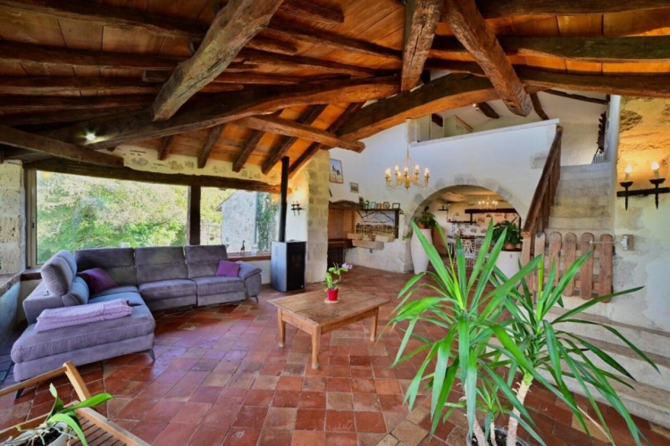 Photos 11 - Rurale - GRANDE PROPRIETE IDEALE POUR PROJET D'HEBERGEMENT