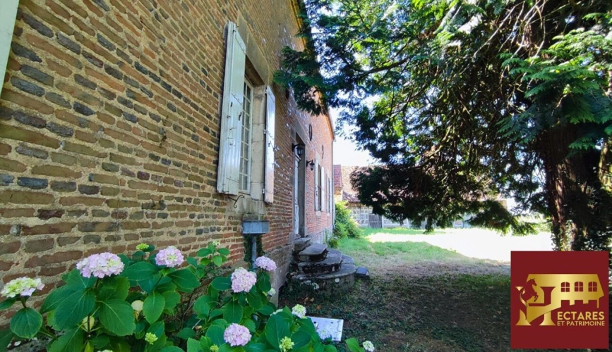Photos 12 - Rurale - Propriété de caractère à Rénover