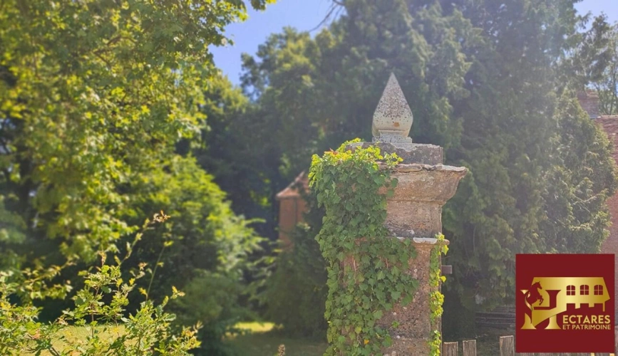 Photos 2 - Rurale - Propriété de caractère à Rénover