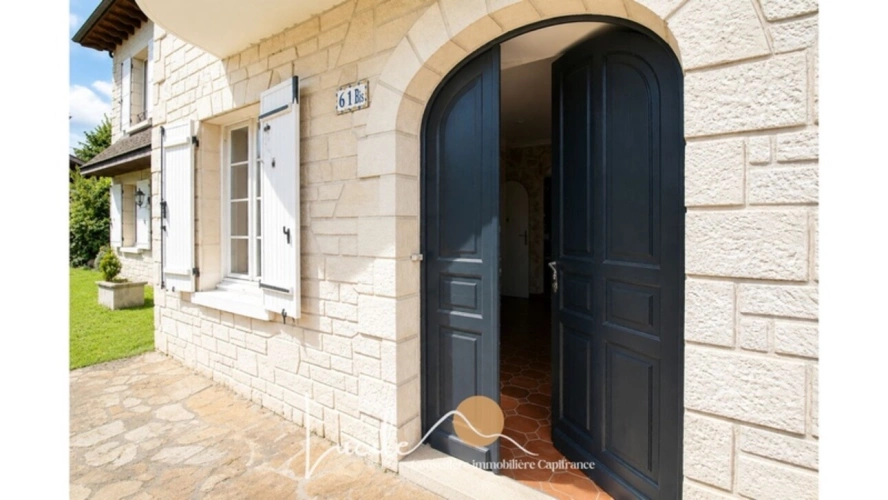 Photos 3 - Prestige - Propriété de caractère – Emplacement exceptionnel, beaux volumes et potentiel unique