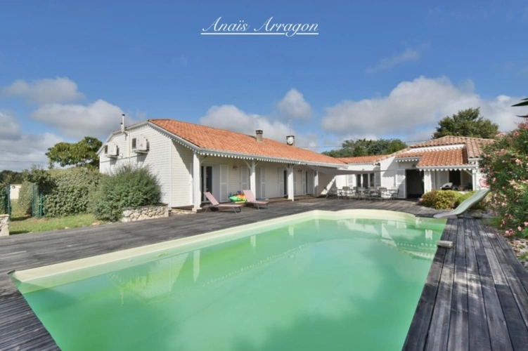 Photos 1 - Rural - Exceptional 250 m² residence with swimming pool, tennis court and wooded park in Saint-Sylvestre-sur