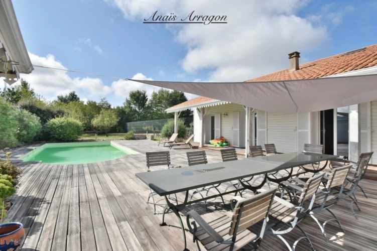 Photos 3 - Rural - Exceptional 250 m² residence with swimming pool, tennis court and wooded park in Saint-Sylvestre-sur