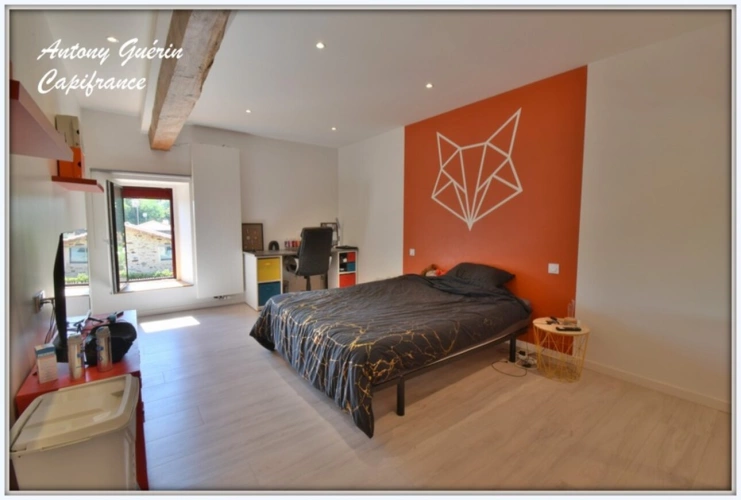 Photos 5 - Rurale - Grange rénovée de caractère avec dépendance 9 pièces-252 m² Habitable-MESNARD LA BAROTIERE