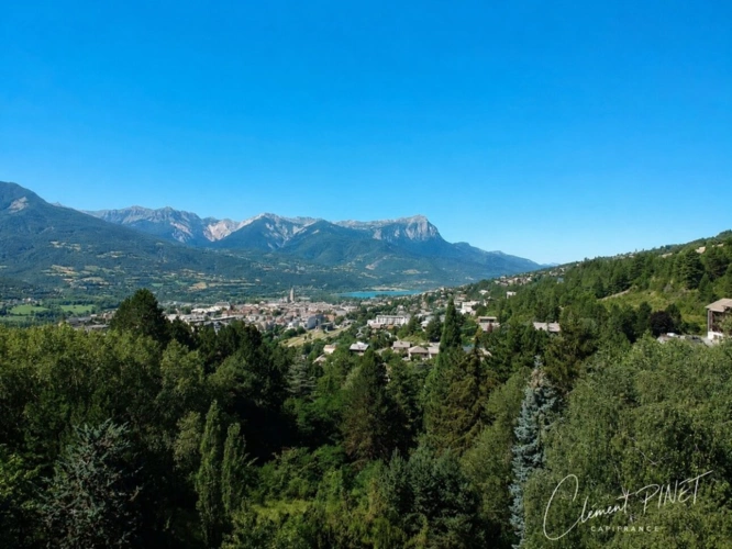 Photos 2 - Rurale - Propriété de 828m² sur 9045m² de terrain - Chorges
