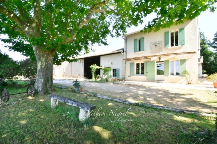 Photos 1 - Prestige - Propriété à vendre 8 pièces et annexe  MOURIES (13)