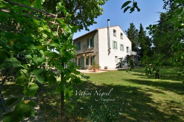 Photos 2 - Prestige - Propriété à vendre 8 pièces et annexe  MOURIES (13)