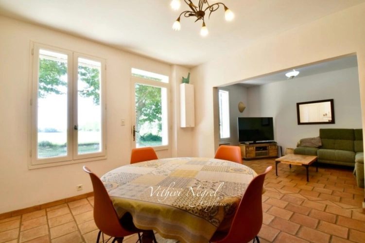 Photos 5 - Prestige - Propriété à vendre 8 pièces et annexe  MOURIES (13)