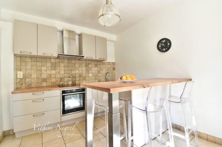 Photos 7 - Prestige - Propriété à vendre 8 pièces et annexe  MOURIES (13)