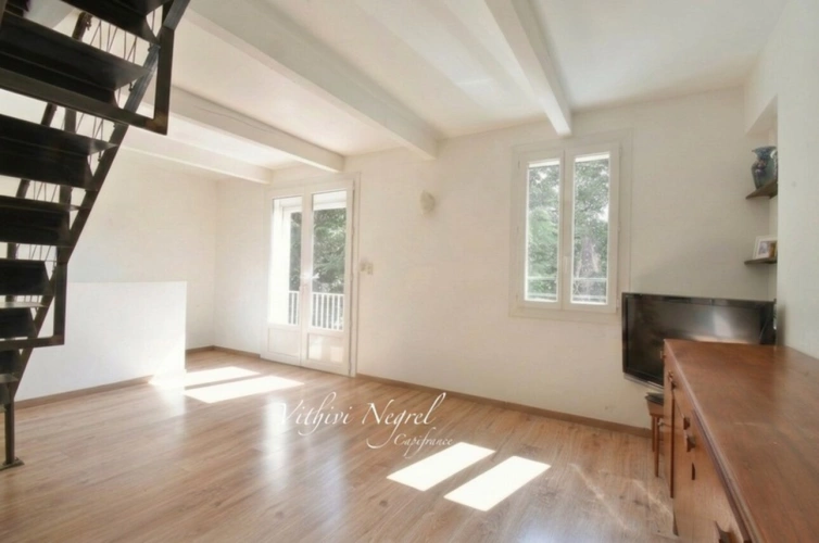 Photos 13 - Prestige - Propriété à vendre 8 pièces et annexe  MOURIES (13)