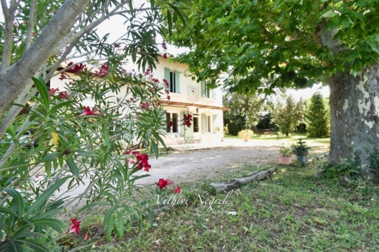 Photos 21 - Prestige - Propriété à vendre 8 pièces et annexe  MOURIES (13)