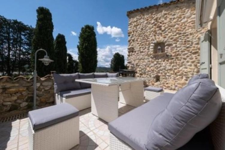Photos 7 - Prestige - Propriété de caractère avec piscine et gîtes – Art de vivre en Provence