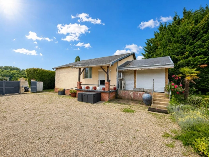Photos 3 - Prestige - Exceptionnel domaine en bord de rivière sur plus d'un hectar