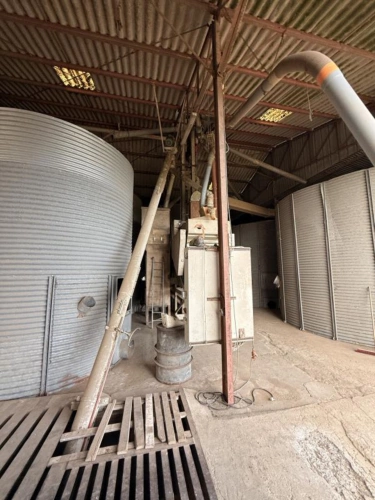 Photos 4 - Rural - agricultural shed and 1000-tonne storage