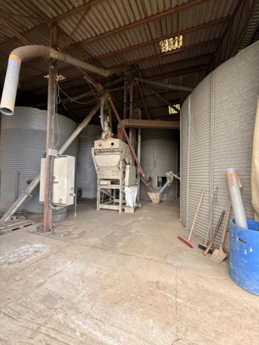 Photos 6 - Rural - agricultural shed and 1000-tonne storage