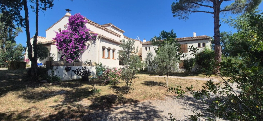 Photos 1 - Touristique - domaine  avec Gîtes, deux maisons et roulotte