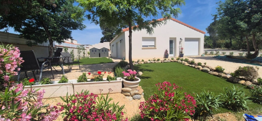 Photos 3 - Touristique - domaine  avec Gîtes, deux maisons et roulotte