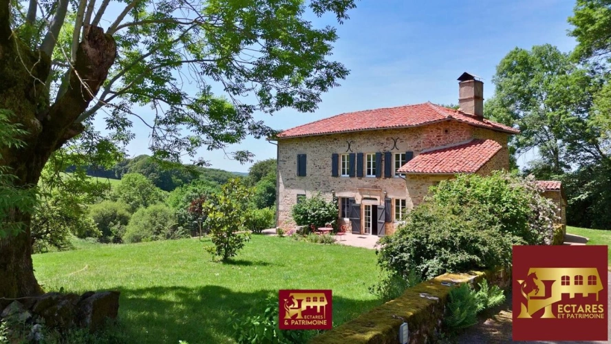 Photos 1 - Touristique - DOMAINE DE CARACTÈRE ET ACTIVITÉ TOURISTIQUE AU COEUR DU HAUT-QUERCY
