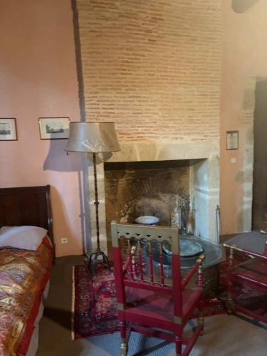 Photos 74 - Prestige - MARCIAC(32): ancienne SEIGNEURIE avec BEAU CHATEAU XIV sur 3,5ha, cachée, au bout du chemin, sans voisin, en campagne, 500m2 habitables, piscine chauffée, découvrez les riches heures des seigneurs