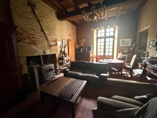 Photos 28 - Prestige - MARCIAC(32): ancienne SEIGNEURIE avec BEAU CHATEAU XIV sur 3,5ha, cachée, au bout du chemin, sans voisin, en campagne, 500m2 habitables, piscine chauffée, découvrez les riches heures des seigneurs