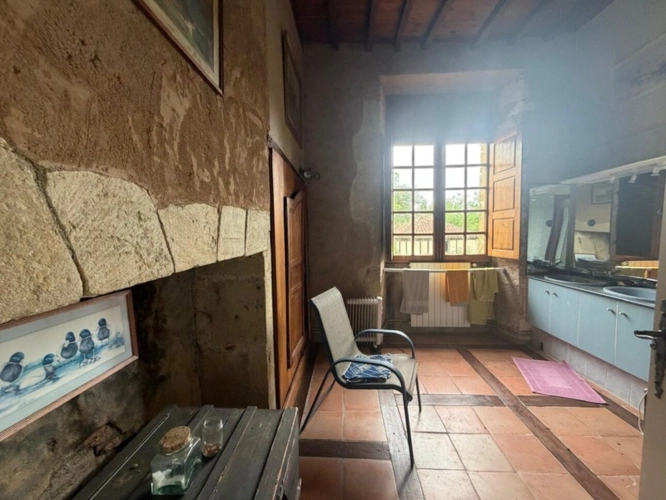 Photos 40 - Prestige - MARCIAC(32): ancienne SEIGNEURIE avec BEAU CHATEAU XIV sur 3,5ha, cachée, au bout du chemin, sans voisin, en campagne, 500m2 habitables, piscine chauffée, découvrez les riches heures des seigneurs