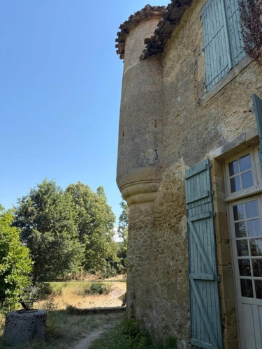 Photos 46 - Prestige - MARCIAC(32): ancienne SEIGNEURIE avec BEAU CHATEAU XIV sur 3,5ha, cachée, au bout du chemin, sans voisin, en campagne, 500m2 habitables, piscine chauffée, découvrez les riches heures des seigneurs