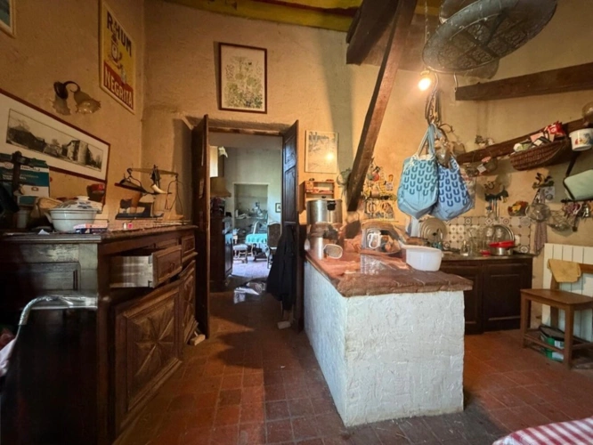 Photos 51 - Prestige - MARCIAC(32): ancienne SEIGNEURIE avec BEAU CHATEAU XIV sur 3,5ha, cachée, au bout du chemin, sans voisin, en campagne, 500m2 habitables, piscine chauffée, découvrez les riches heures des seigneurs