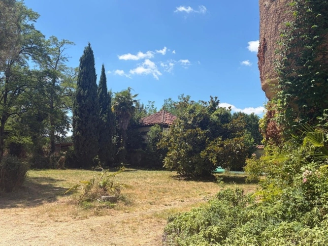 Photos 67 - Prestige - MARCIAC(32): ancienne SEIGNEURIE avec BEAU CHATEAU XIV sur 3,5ha, cachée, au bout du chemin, sans voisin, en campagne, 500m2 habitables, piscine chauffée, découvrez les riches heures des seigneurs