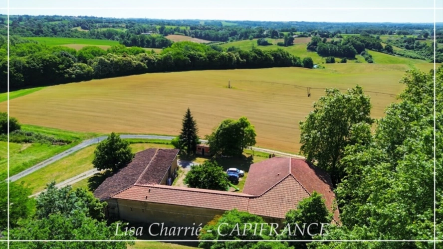 Photos 4 - Touristique - Propriete à vendre 11 pièces de 406 m2 habitables au total, avec dépendance sur 5261 m2 proche de NOGARO (32)