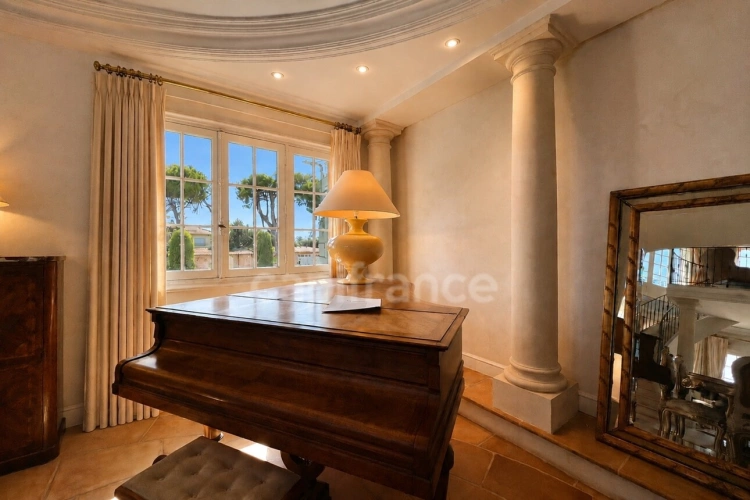 Photos 7 - Prestige - Propriété de caractère de 615 m2 sur 25 000 m2 de terrain