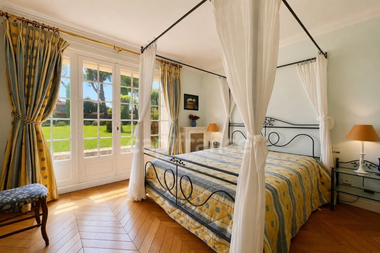 Photos 14 - Prestige - Propriété de caractère de 615 m2 sur 25 000 m2 de terrain