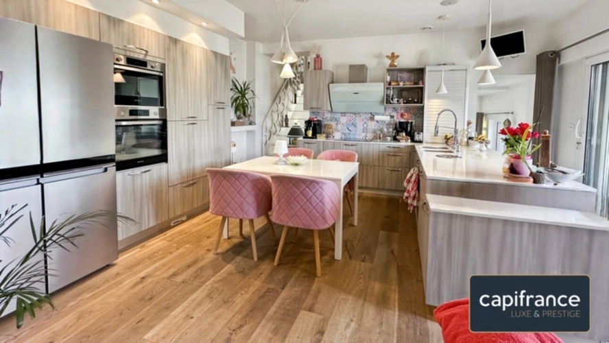 Photos 7 - Rurale - Quand le caractère de l'ancien rencontre l'excellence d'une rénovation contemporaine