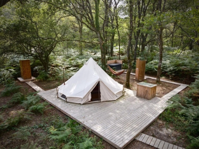 Photos 4 - Forestière - Opportunité d'affaires exceptionnelle : domaine de 24 hectares comprenant 15 hectares d'étangs, parfait pour divers projets touristiques et commerciaux. Avec une activité de location de tentes glampin