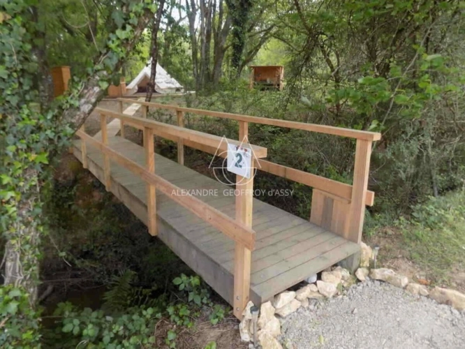 Photos 21 - Forestière - Opportunité d'affaires exceptionnelle : domaine de 24 hectares comprenant 15 hectares d'étangs, parfait pour divers projets touristiques et commerciaux. Avec une activité de location de tentes glampin