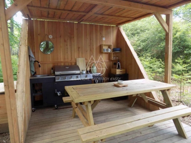 Photos 29 - Forestière - Opportunité d'affaires exceptionnelle : domaine de 24 hectares comprenant 15 hectares d'étangs, parfait pour divers projets touristiques et commerciaux. Avec une activité de location de tentes glampin