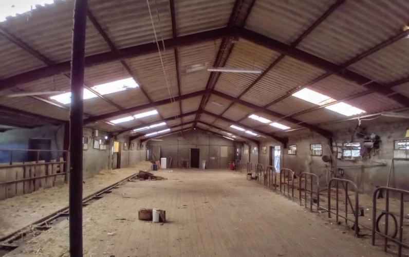 Photos 6 - Équestre - Propriété à vendre – Ancienne seigneurie avec 45 hectares attenants – Proche La Châtre (36) ferme équestre ou agricole