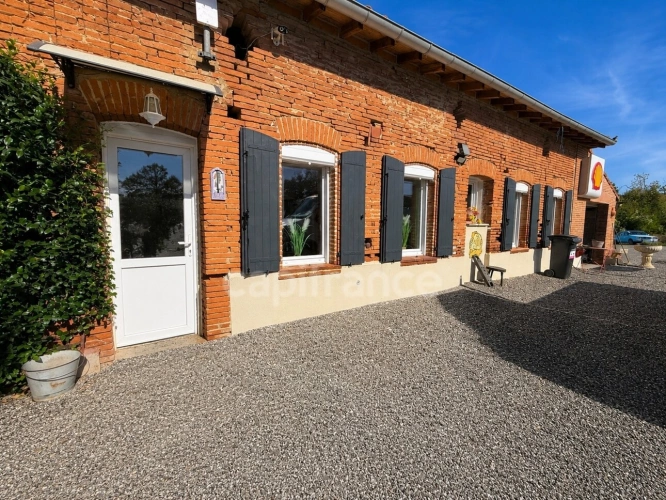 Photos 2 - Touristique - Propriété d'exception – 2 logements, piscine, hangars, idéal activité professionnelle