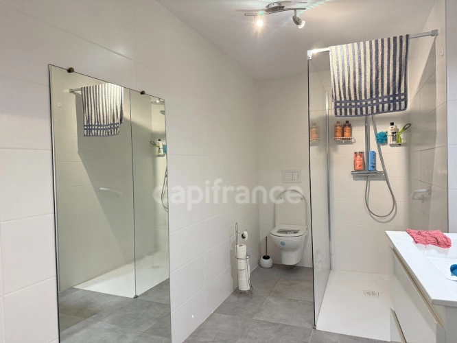 Photos 8 - Touristique - Propriété d'exception – 2 logements, piscine, hangars, idéal activité professionnelle