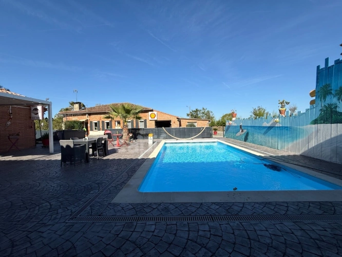 Photos 18 - Touristique - Propriété d'exception – 2 logements, piscine, hangars, idéal activité professionnelle