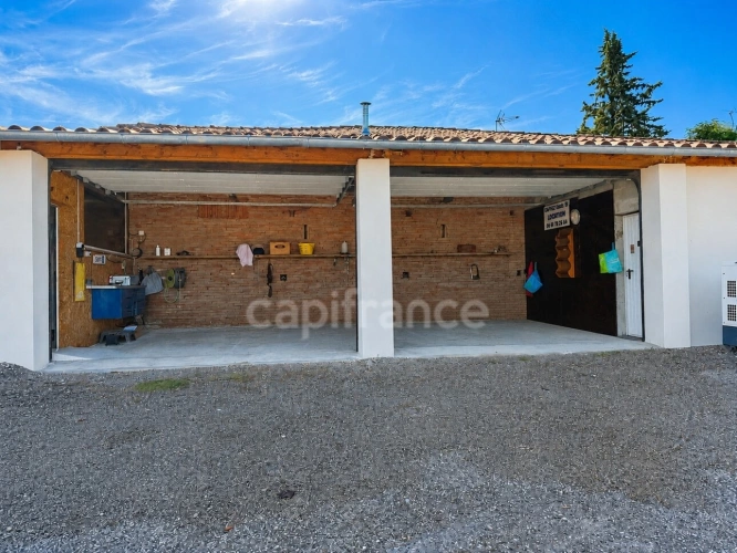 Photos 23 - Touristique - Propriété d'exception – 2 logements, piscine, hangars, idéal activité professionnelle