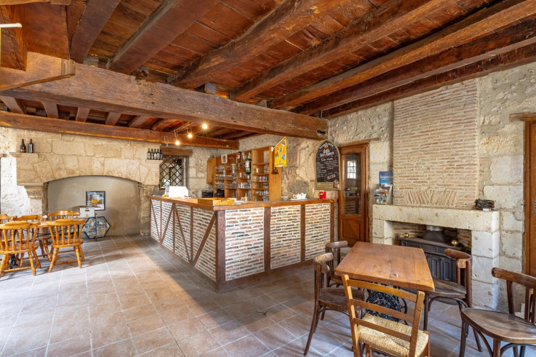 Photos 12 - Prestige - Propriété avec maison, piscine et ancien restaurant