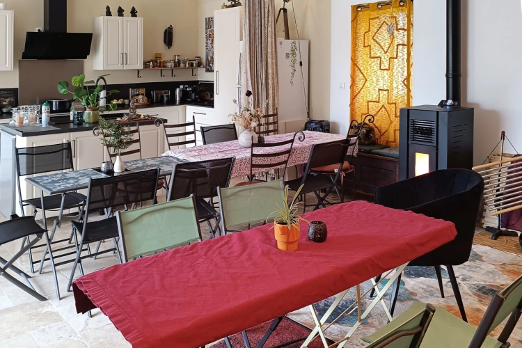 Photos 3 - Prestige - Propriété de trois maisons au calme