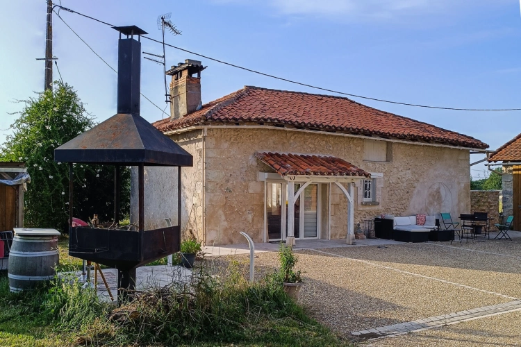 Photos 7 - Prestige - Propriété de trois maisons au calme