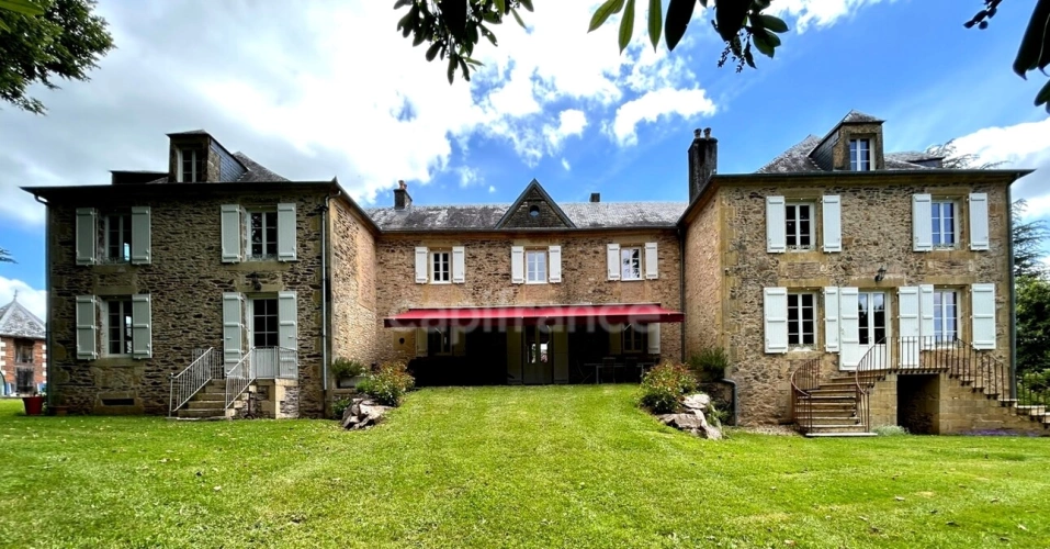 Photos 65 - Prestige - Maison de maitre à vendre 13 pièces LANOUAILLE (24) 2.6 hectares