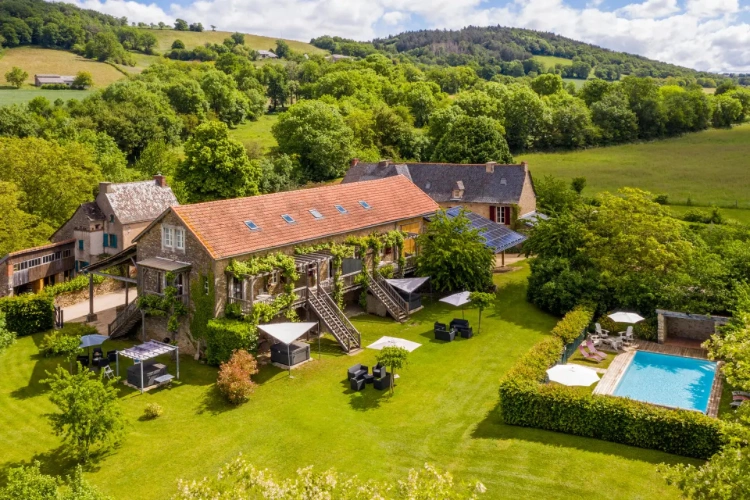 Photos 2 - Touristique - Maison principale, 3 gîtes **** sur 1 hectare, Bournazel, Aveyron