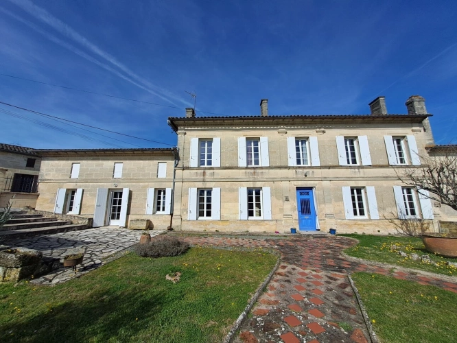 Photos 4 - Prestige - Propriété de caractère avec dépendances et un terrain constructible
