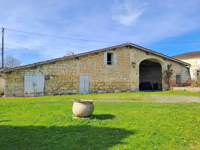 Photos 16 - Prestige - Propriété de caractère avec dépendances et un terrain constructible