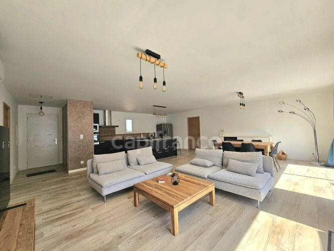 Photos 6 - Prestige - Ensemble immobilier de 368 m2 divisé en 3 habitations, piscine, terrain 1683 m2 à VESCOVATO (Haute Corse)