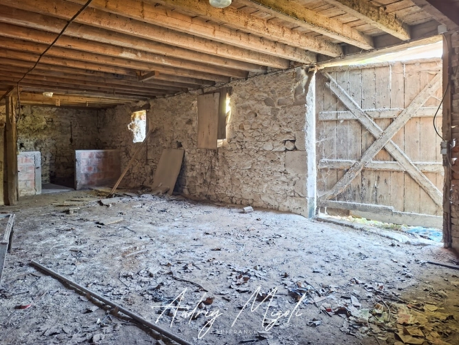 Photos 3 - Rurale - Grange en pierre à rénover entièrement, au coeur d'Astaffort, plus de 200m²