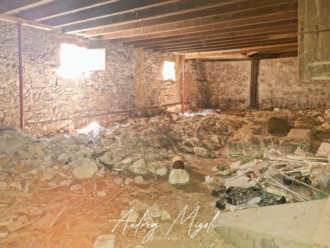 Photos 5 - Rurale - Grange en pierre à rénover entièrement, au coeur d'Astaffort, plus de 200m²